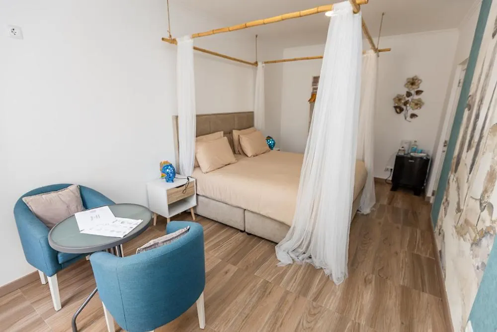 O Quintal Guesthouse Carvoeiro  Bed & Breakfast Carvoeiro (Lagoa)