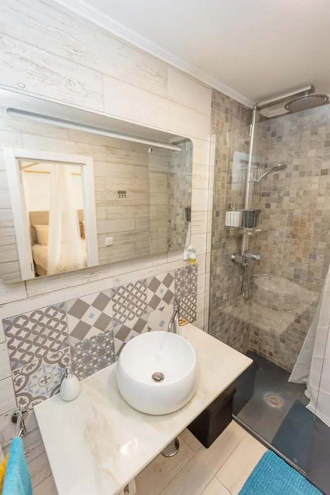 O Quintal Guesthouse Carvoeiro  Bed & Breakfast Carvoeiro (Lagoa)